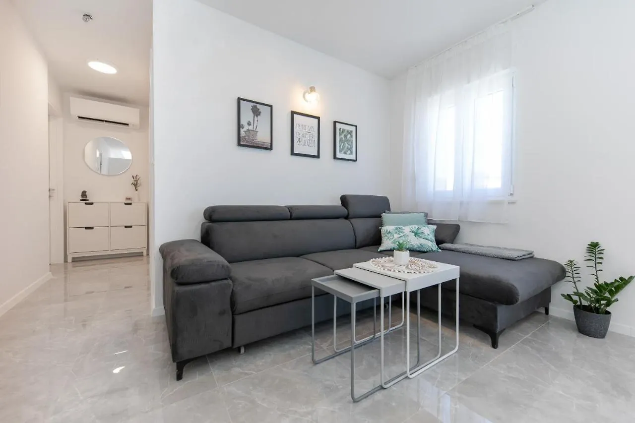 Enjoy Trogir Ciovo Apartment